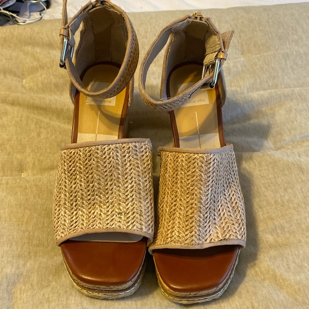 Dolce Vita Cork and Raffia Sz. 8 Platform Wedge